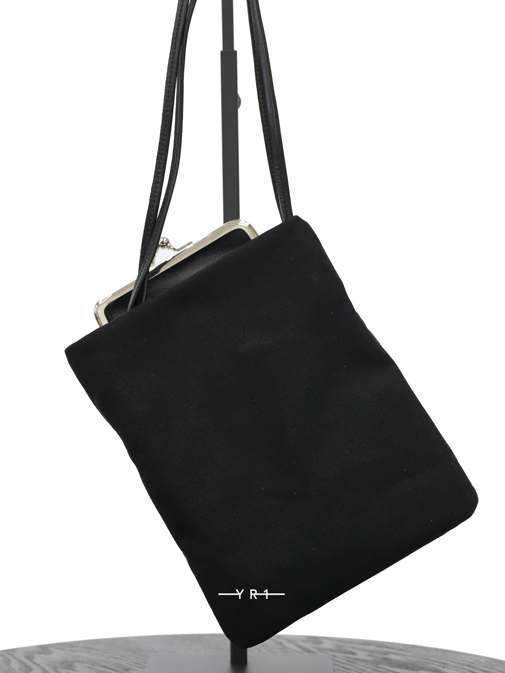 Metal Clasp Necklace