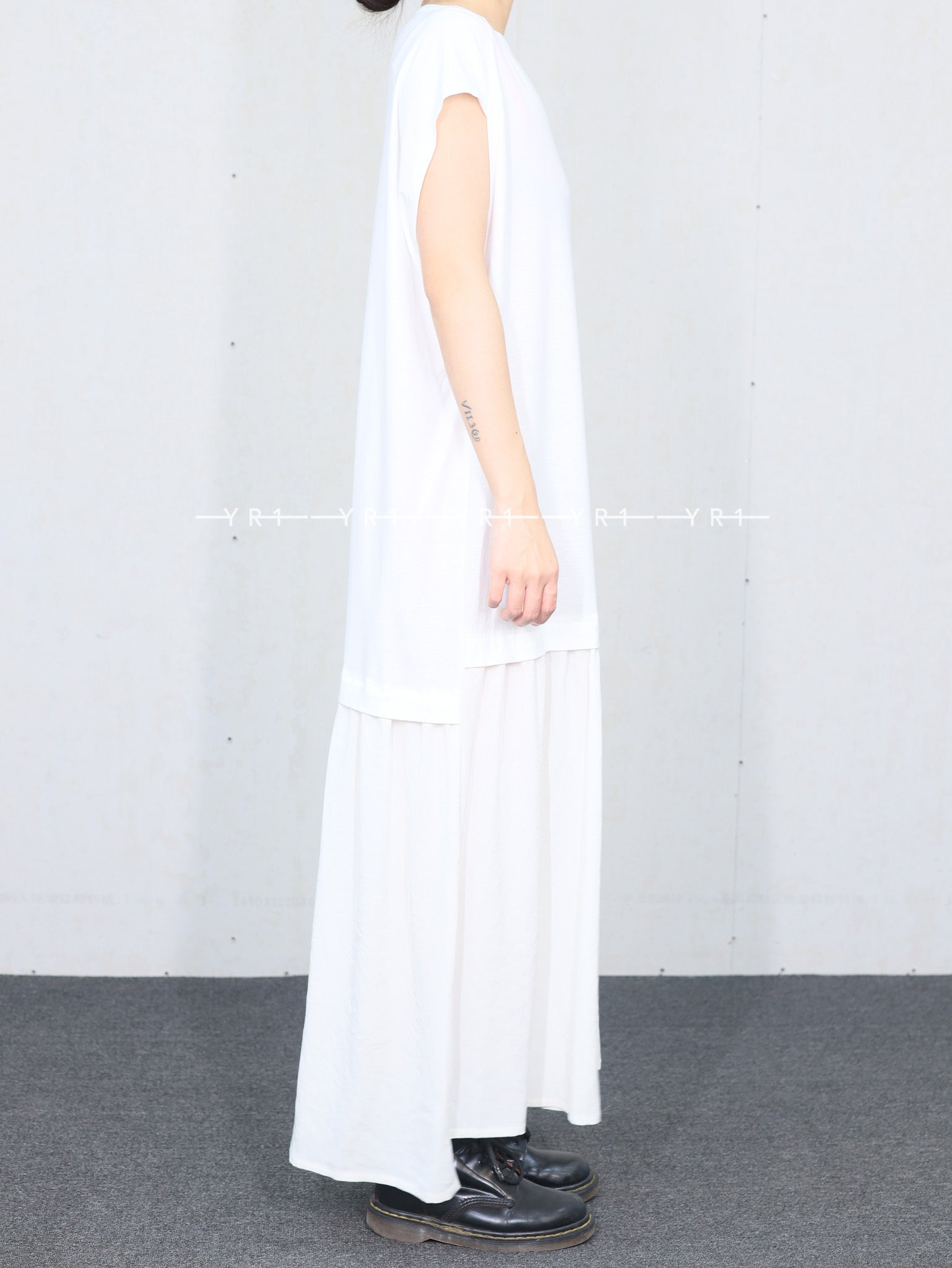 ys-0-Cloth XT French Sd-Off White