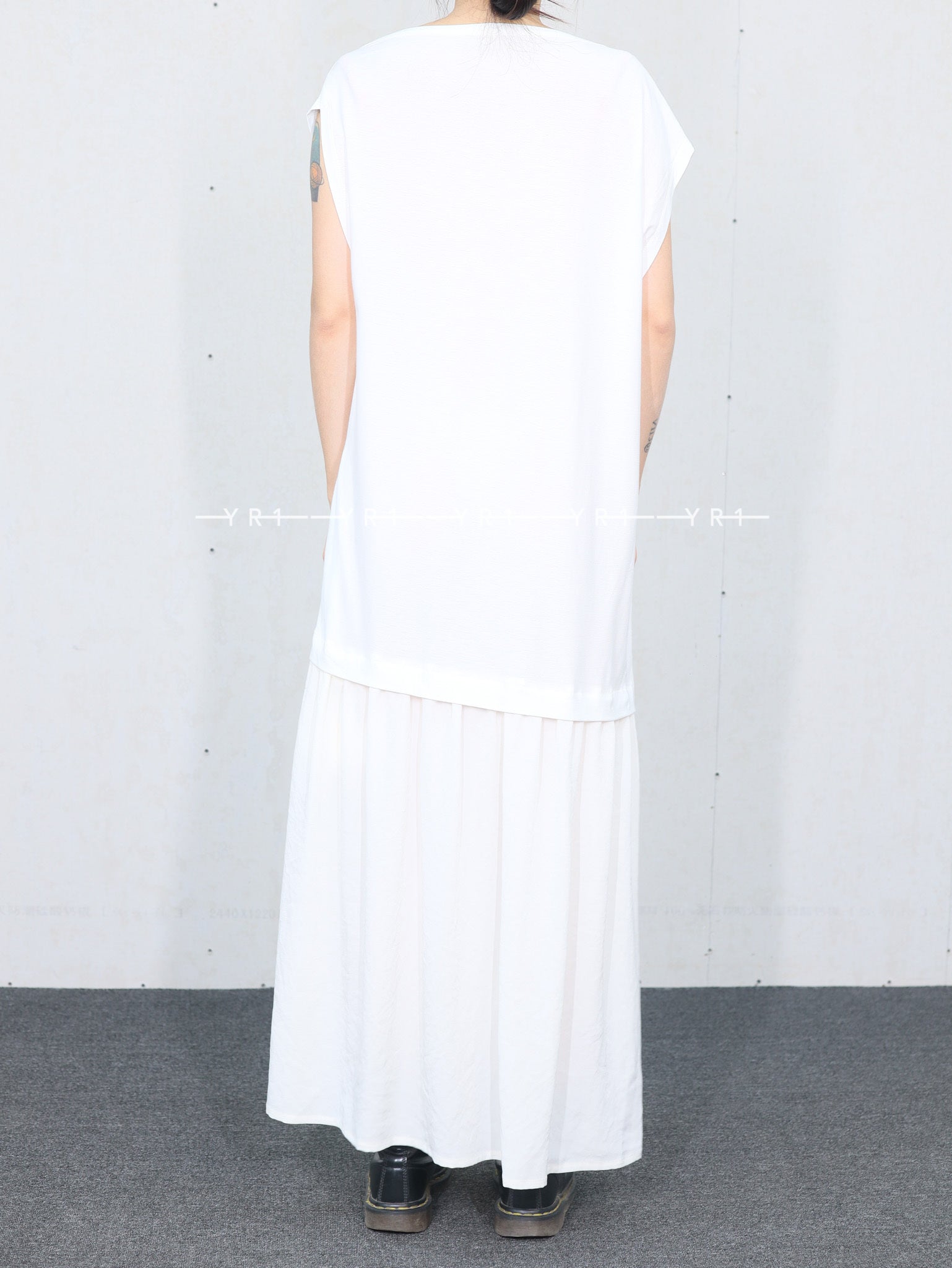 ys-0-Cloth XT French Sd-Off White