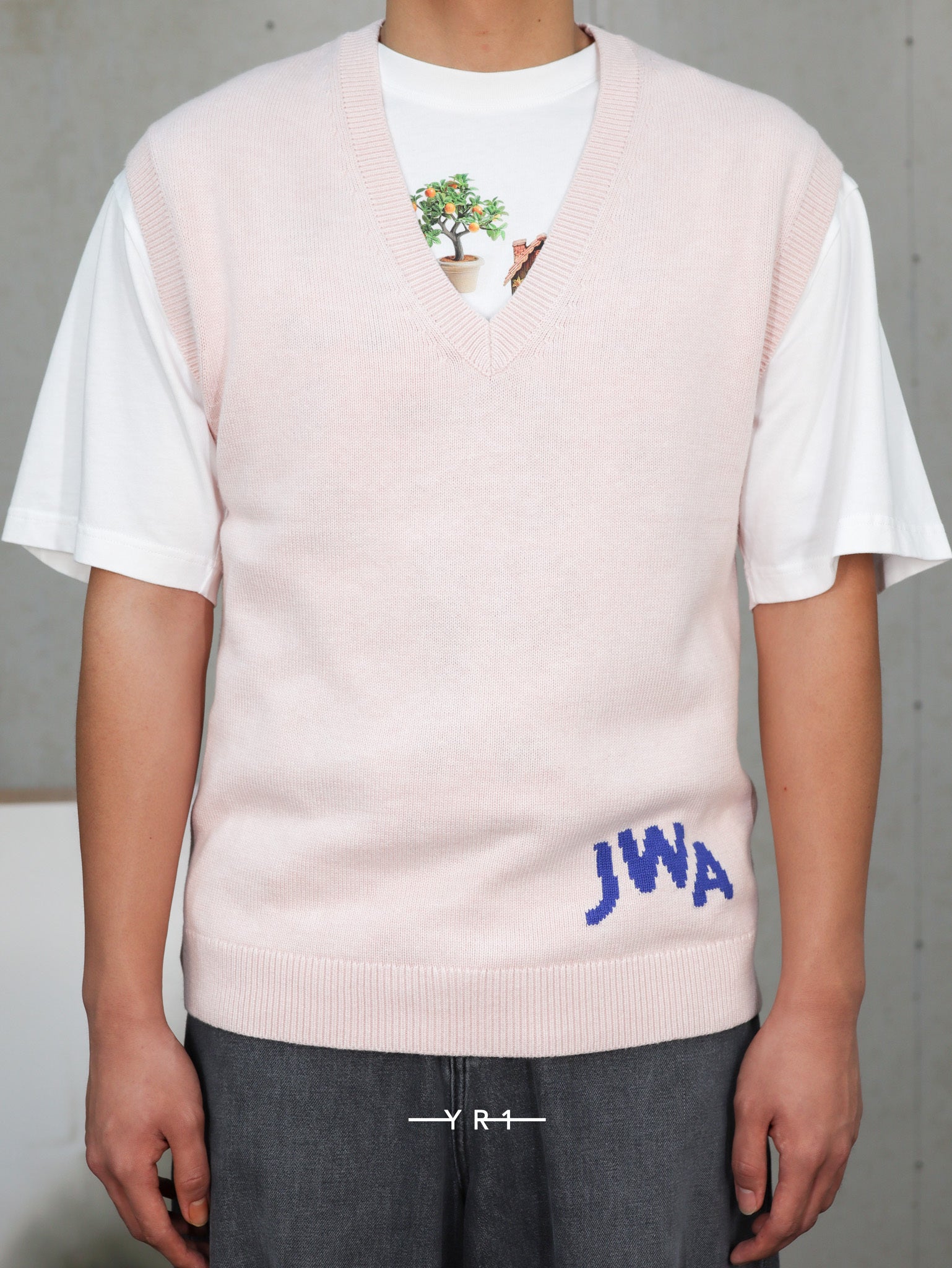 Jwa V Neck Vest