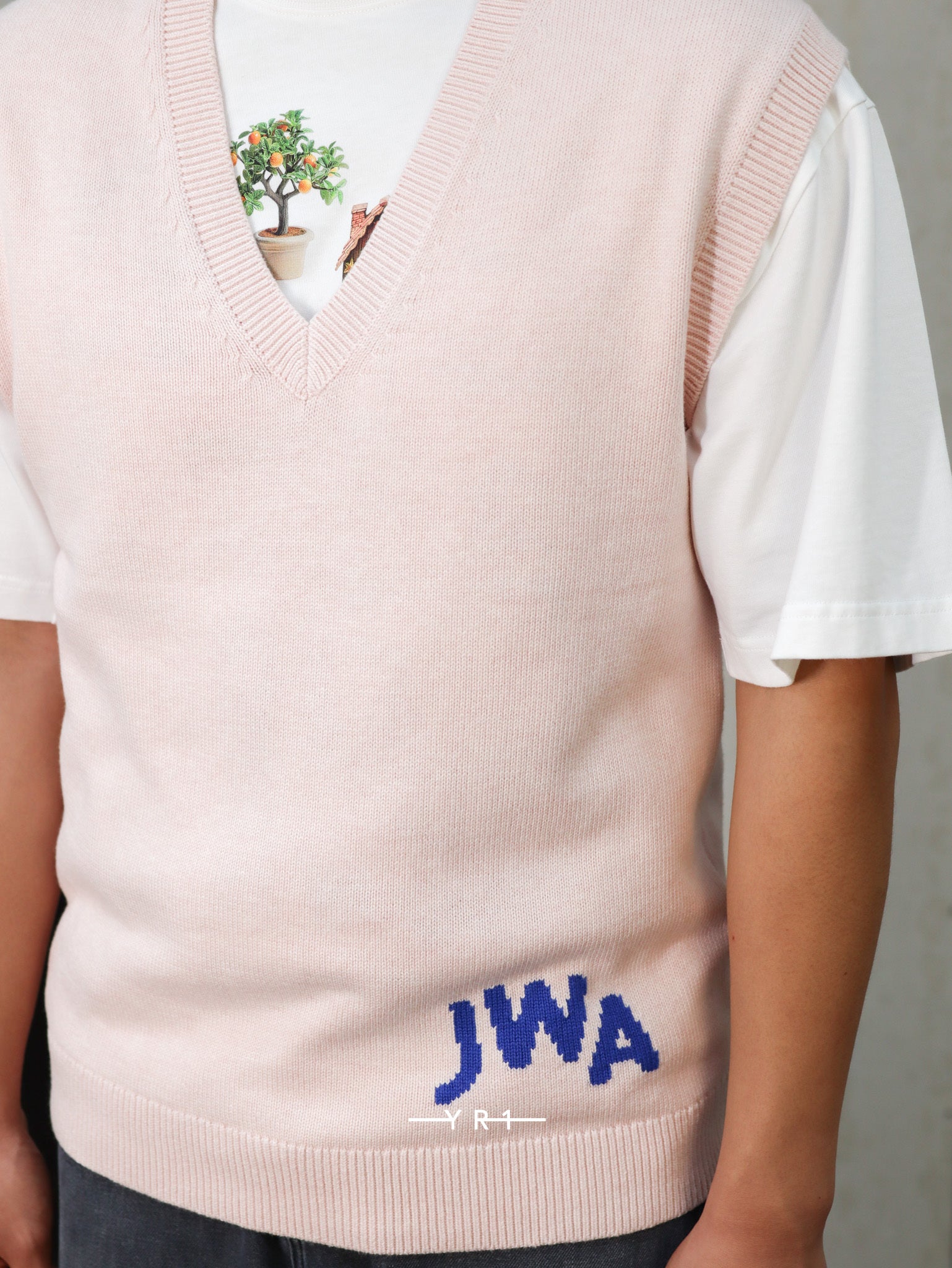 Jwa V Neck Vest