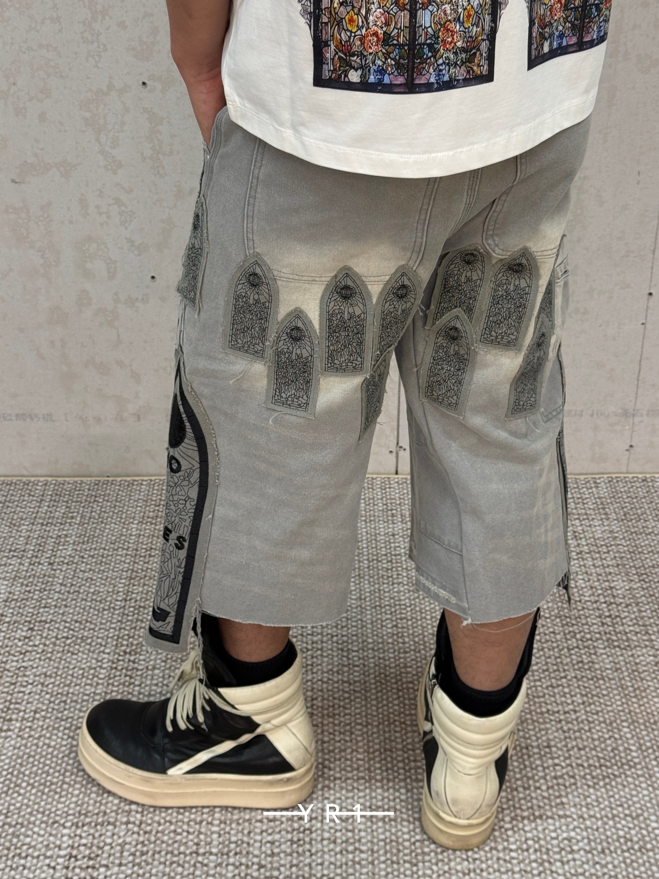 Patch Arched Carpenter Short