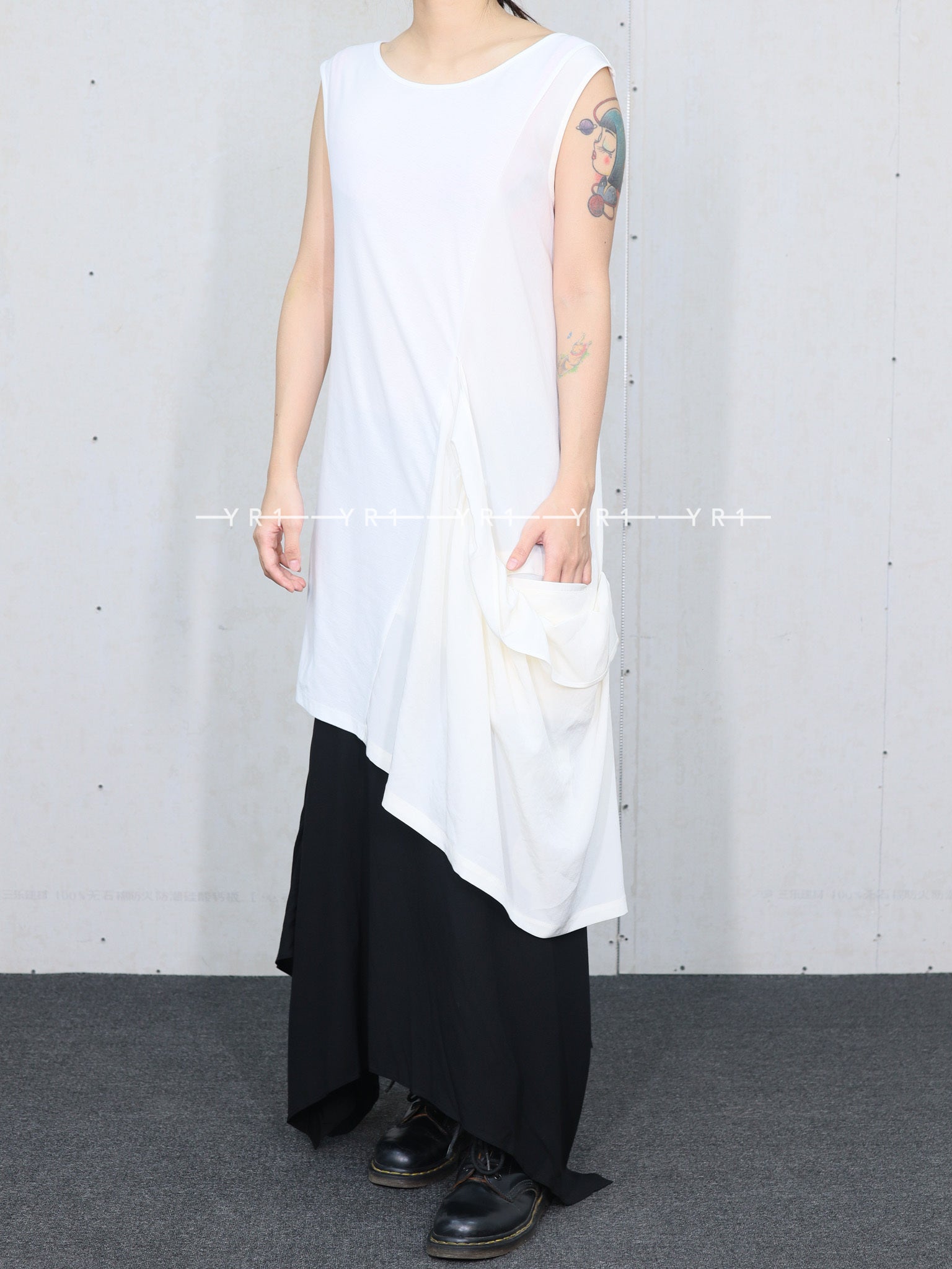 ys-H-Left Front B-Off White